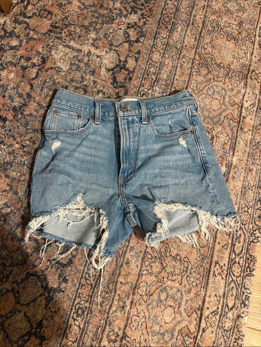Abercrombie & Fitch 4” Mom Short High Rise Frayed Light Blue Denim Cutoff Shorts